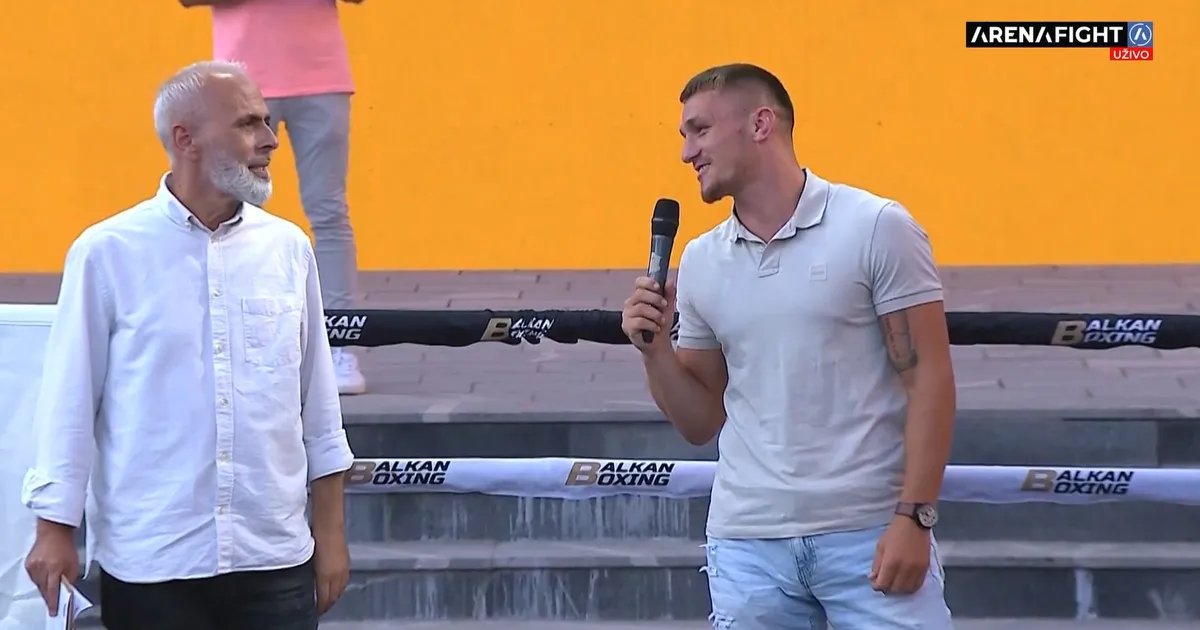 Memić ušao u ring na punom trgu, dobio pitanje o "najskupljoj borbi u istoriji Srbije": "Moja prednost je..."