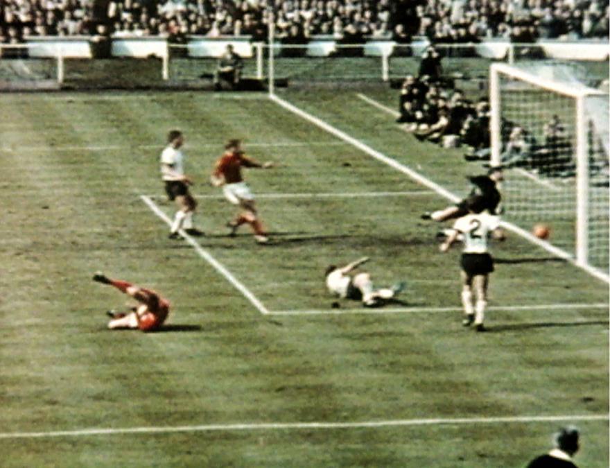 FANTOMSKI GOL I RASPRAVA KOJA TRAJE DECENIJAMA! Dve istine i večiti rat Engleza i Nemaca! (VIDEO)