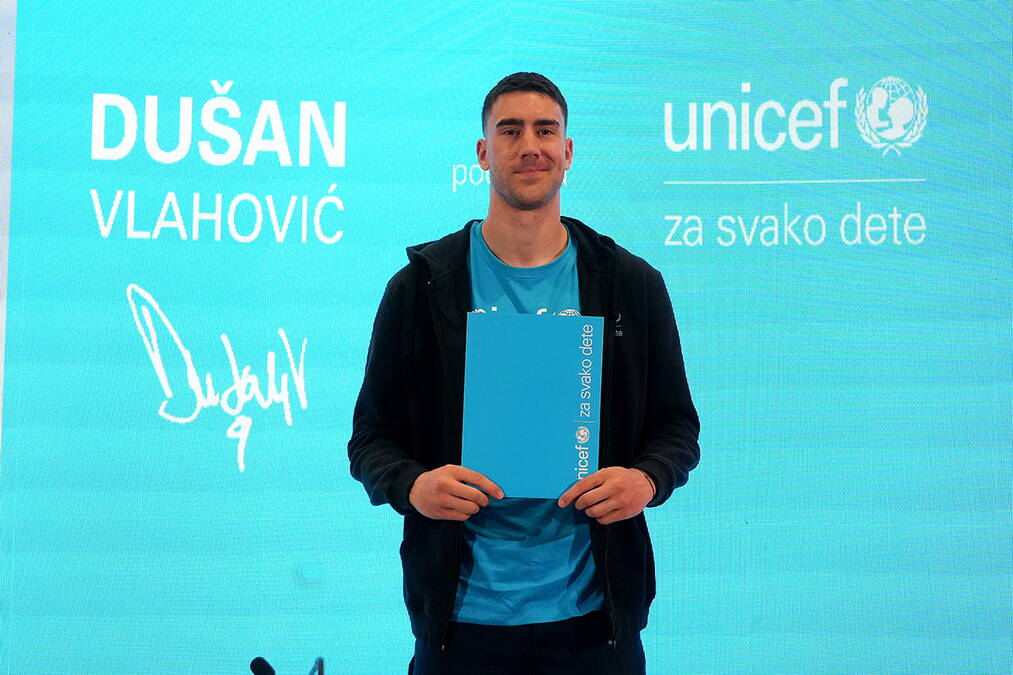 Divan gest Dušana Vlahovića: Sa UNICEF-om pomogao više od 1.700 mladih širom Srbije