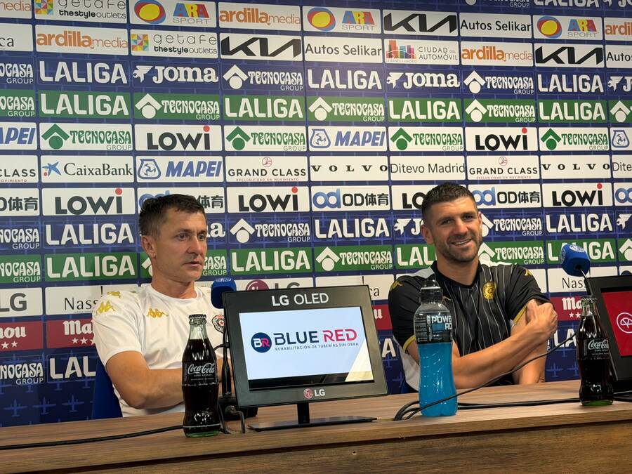 SAŠA ILIĆ SE OBRAĆA MEDIJIMA PRED HETAFE! Pratite uživo konferenciju trenera crno-belih!