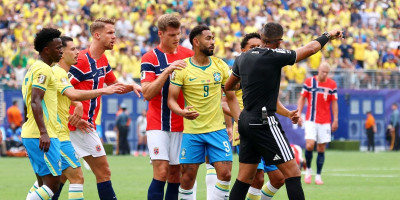 FIFA ponovo iznenadila: Amerikanac deli pravdu na Argentina - Engleska, napravio je jednu veliku grešku