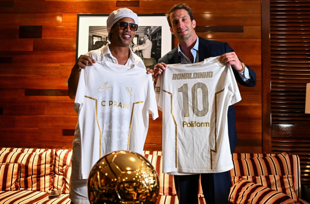 Ronaldinjo se vratio fudbalu bazilska legenda potpisala za Ravenu! VIDEO
