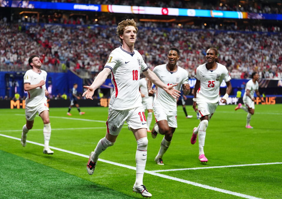 OVAKO JE ENGLESKA POVELA: Veliki kiks Moline, Gordon je heroj Gordog albiona