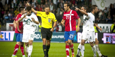 Partizan bez sreće sa De Blekerom, Zvezdi nije sudio, Lane Jovanović ga poljubio pred milionima gledalaca