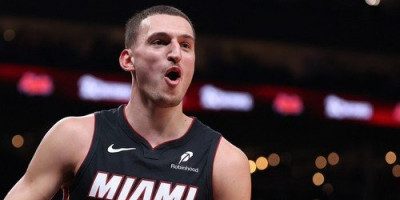 Buuuuum - Nikola pogodio sa pola terena i bacio NBA ligu u trans (VIDEO)