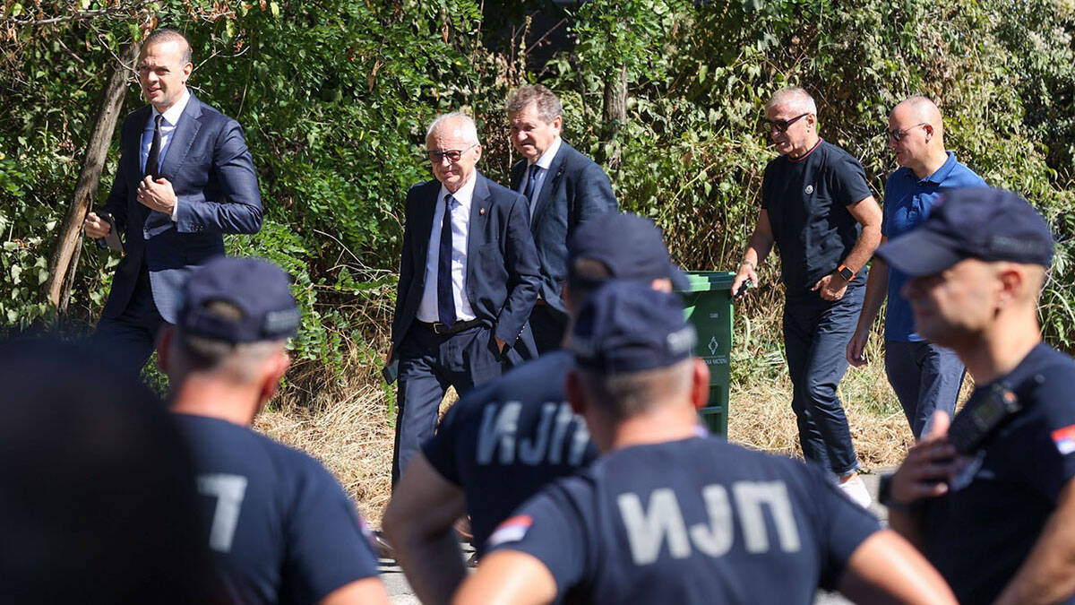 Delegacija Crvene zvezde na sahrani Ratka Mladića: Oni su došli da mu odaju počast