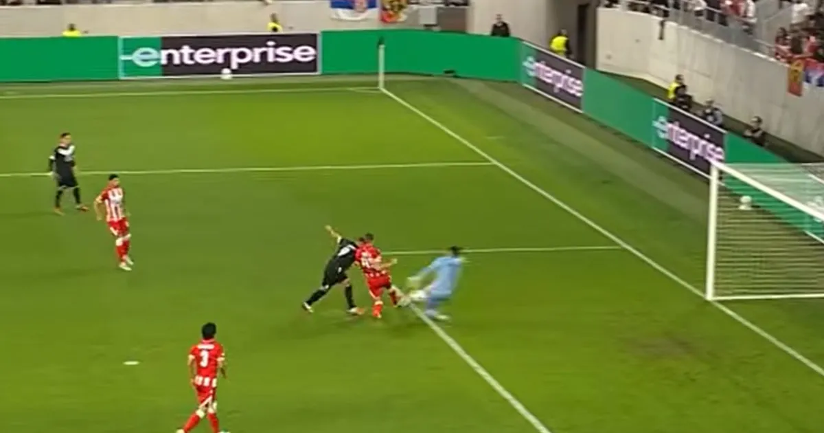 Zvezda primila gol protiv Lugana, ova greška Gudelja je skupo koštala crveno-bele