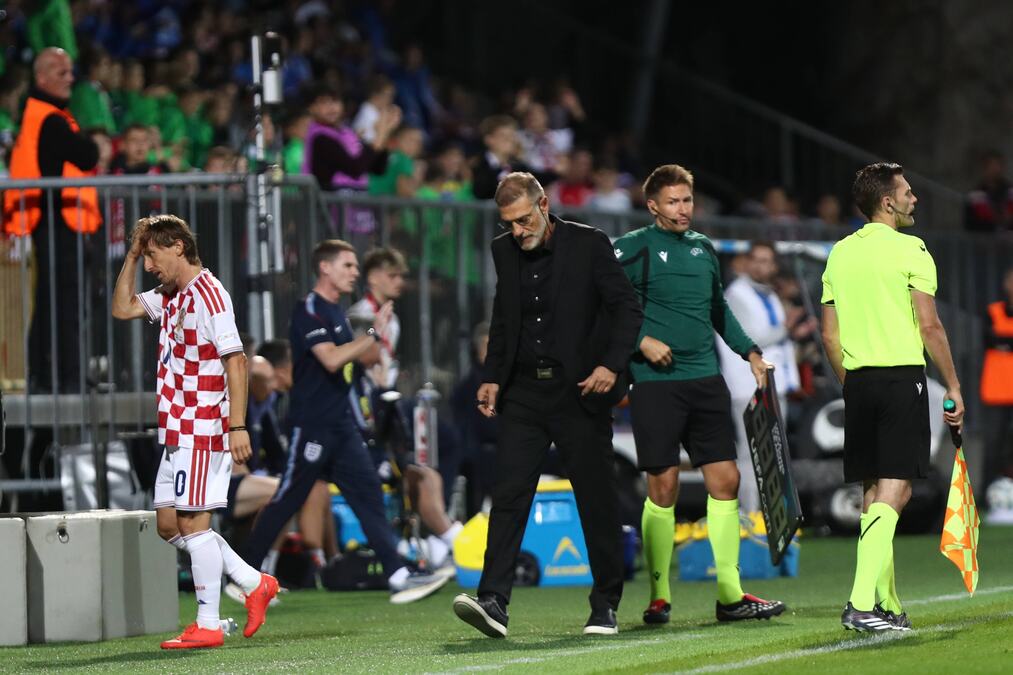 NEPODNOŠLIVA SRAMOTA, A ONDA ODLUKA KOJA JE ZATRESLA HRVATSKU! HNS presekao posle epske blamaže - evo šta čeka Bilića!