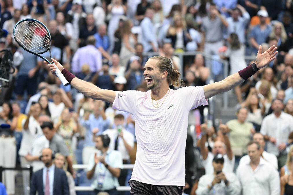 ZVEREV RUTINSKI DO POLUFINALA ŠANGAJA: Nemac bolji od De Minora u dva seta - evo sa kim se bori za plasman u finale!