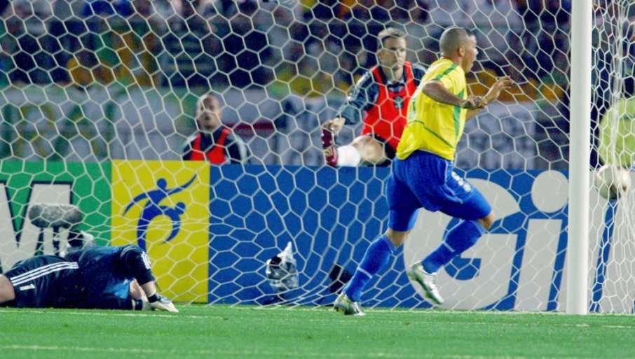 MUNDIJALSKI VREMEPLOV - NA DANAŠNjI DAN: Nezaboravno finale 2002, Bekamov (ne)zasluženi crveni, Ivković brani penal Maradoni... (FOTO/VIDEO)