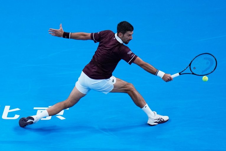 Novak Đoković uhvaćen na aerodromu: Evo gde je otišao posle Šangaja (FOTO)