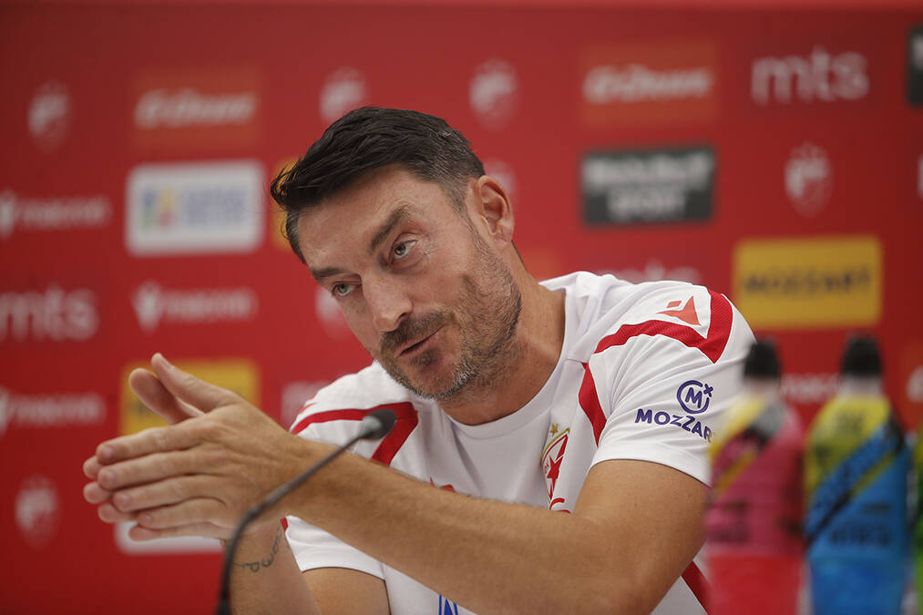 Albert Rijera prvi put digao glas: "Previše ste negativni, ne muči se Zvezda"