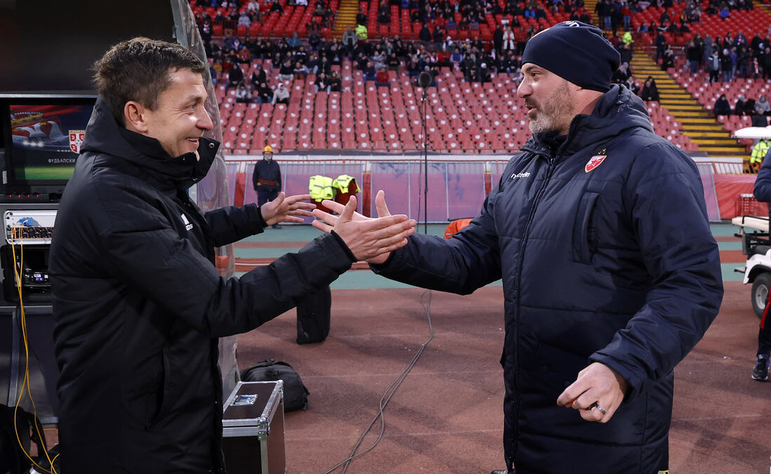 SAŠA ILIĆ SE OGLASIO ZBOG ODLASKA DEJANA STANKOVIĆA SA KLUPE CRVENE ZVEZDE! Trener Partizana bez dlake na jeziku prokomentarisao glavnu temu u Srbiji!