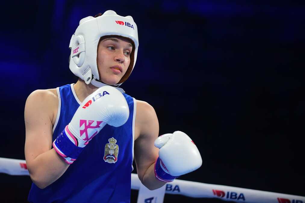 KRISTINA UNIŠTILA SADIKU ZA FINALE EVROPSKOG PRVENSTVA! Srpska bokserka zgromila rivalku i došla na korak od zlata