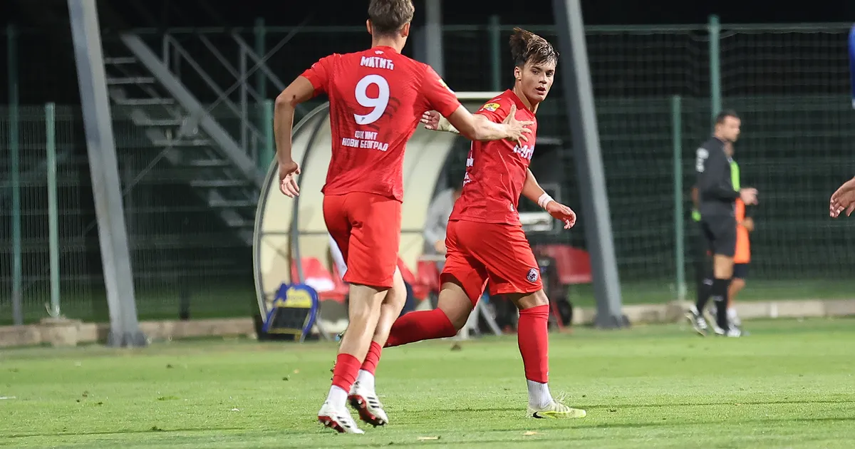 Tadija Cojić i Vasilije Kostov u društvu Lamina Jamala