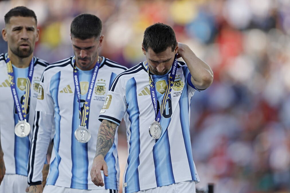 MESIJU OVO NIJE TREBALO! Argentinac na udaru zbog poteza u finalu, legende zgrožene: Očajno i smešno - ne priliči mu!