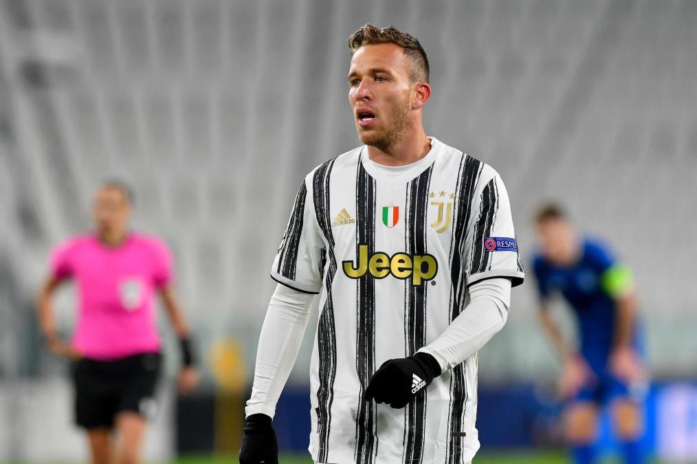 DOŠAO KAO POJAČANJE U JUVE, A ODLAZI KAO VELIKI PROMAŠAJ! "Stara dama" se otarasila Brazilca!