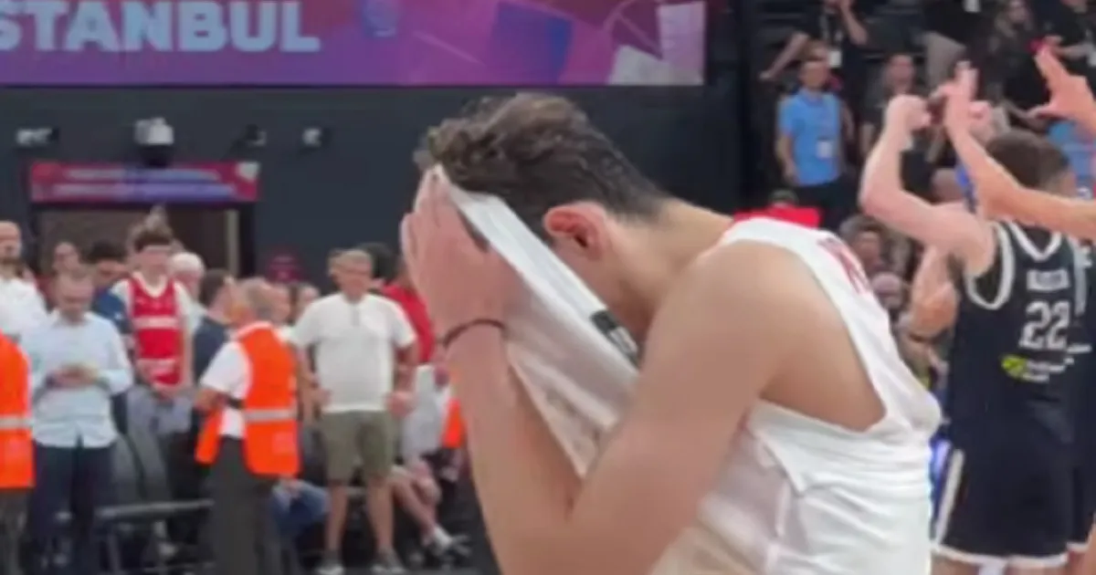 Ko gubi, ima pravo da se ljuti! Turci napali heroja Srbije zbog dizanja tri prsta: "Četnički pozdrav..."