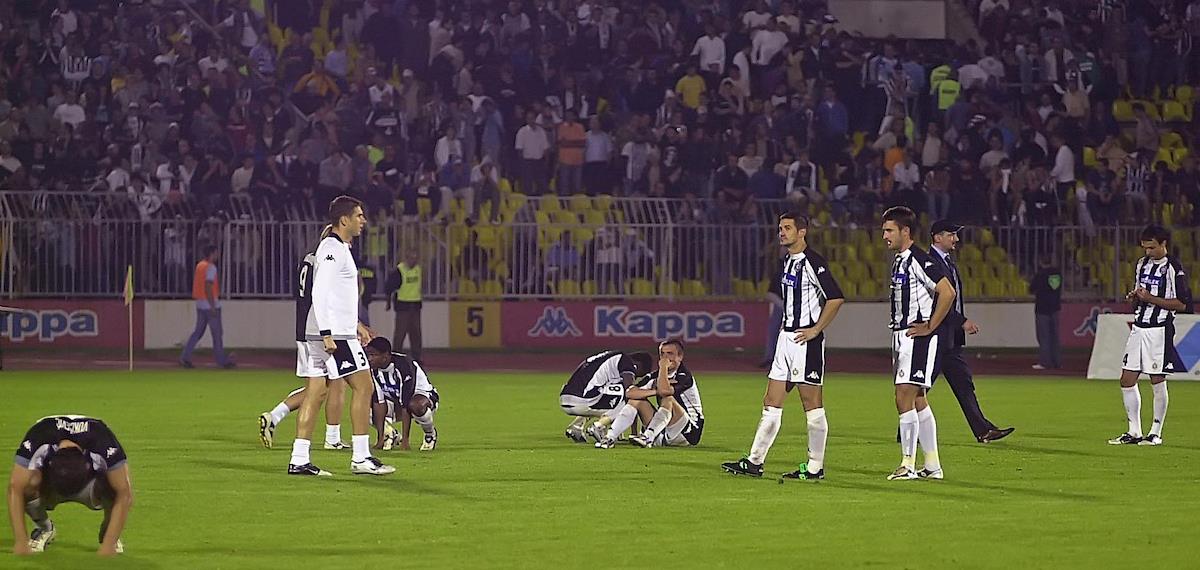 CRNO-BELA TRAGEDIJA KOJA NE BLEDI: Partizan i Grobari su te noći plakali zbog Artmedije i tragičnog penala Pjera Boje! (VIDEO)
