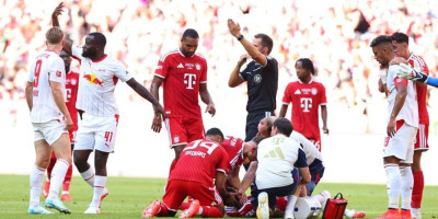 Šok u Nemačkoj: Zvezda Bajerna kolabirala na sred terena!