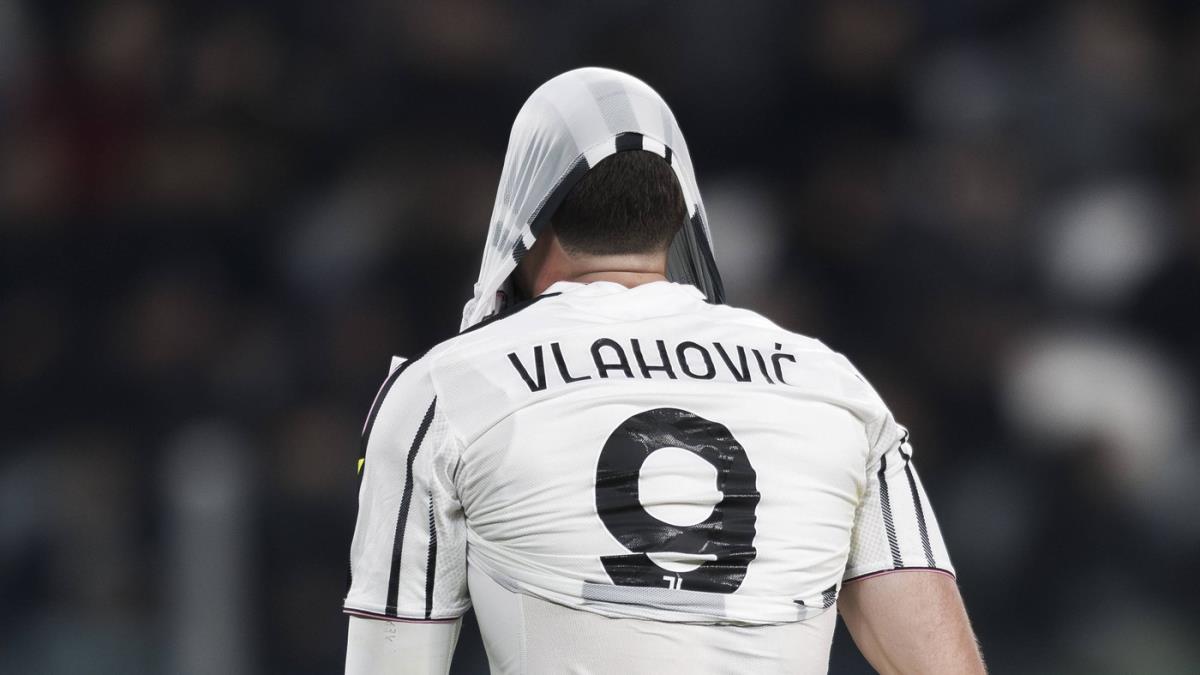 VLAHOVIĆ PRED TRANSFEROM KARIJERE: Nude mu bogatstvo koje Evropa ne može da prati!