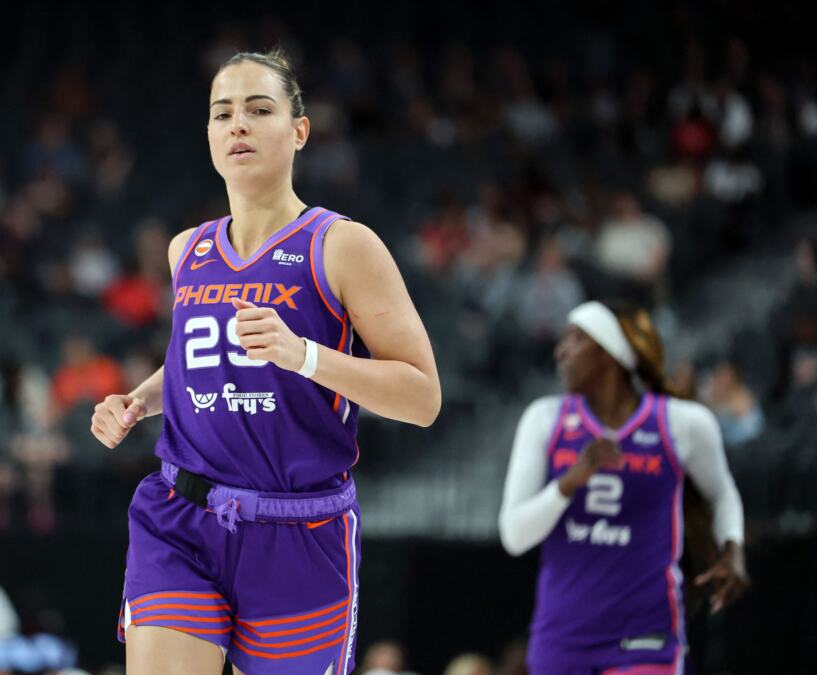 DEBI IZ SNOVA - CELA AMERIKA PRIČA O JOVANI! Srpkinja zablistala u WNBA: Uništila šampionke usred Vegasa, Tom Brejdi gledao u čudu! (VIDEO)