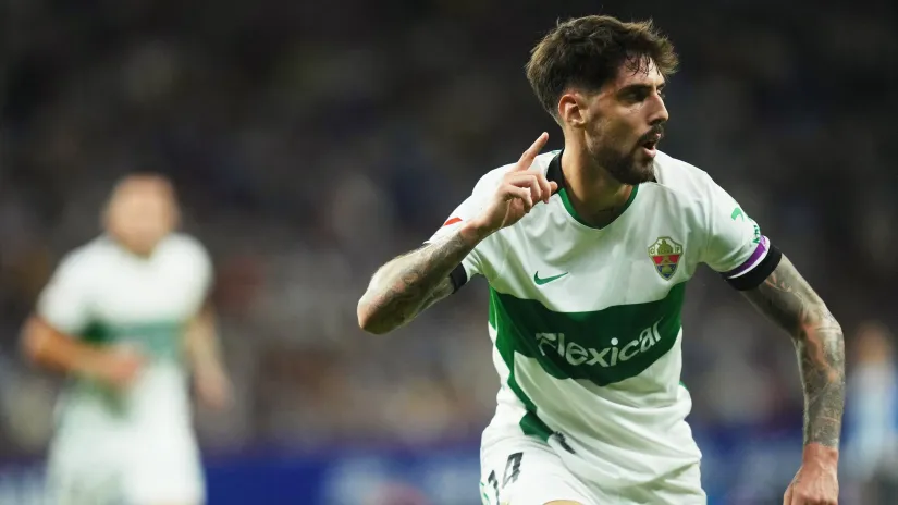 Nije Elče maler, već fudbalski švaler! Dmitrović posle kiksa primao evrogolove