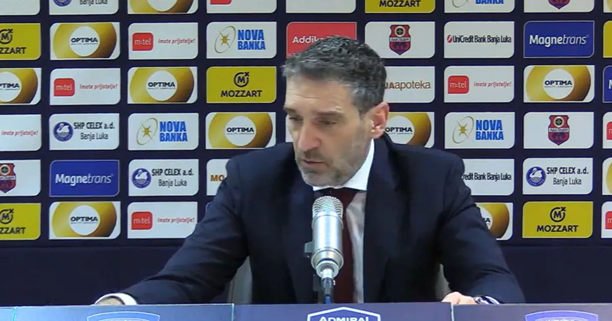 Ibon Navaro objasnio zašto Dobrić nije igrao derbi, požalio se: "Moramo da pronađemo igrače koji su spremni"