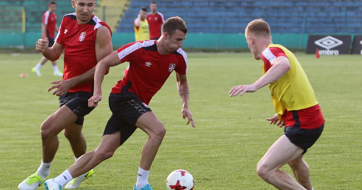 Srbin sa 3 gola za 42 minuta srušio Njukasl! Zvezda ga dugo jurila, on stao na korak od Marakane