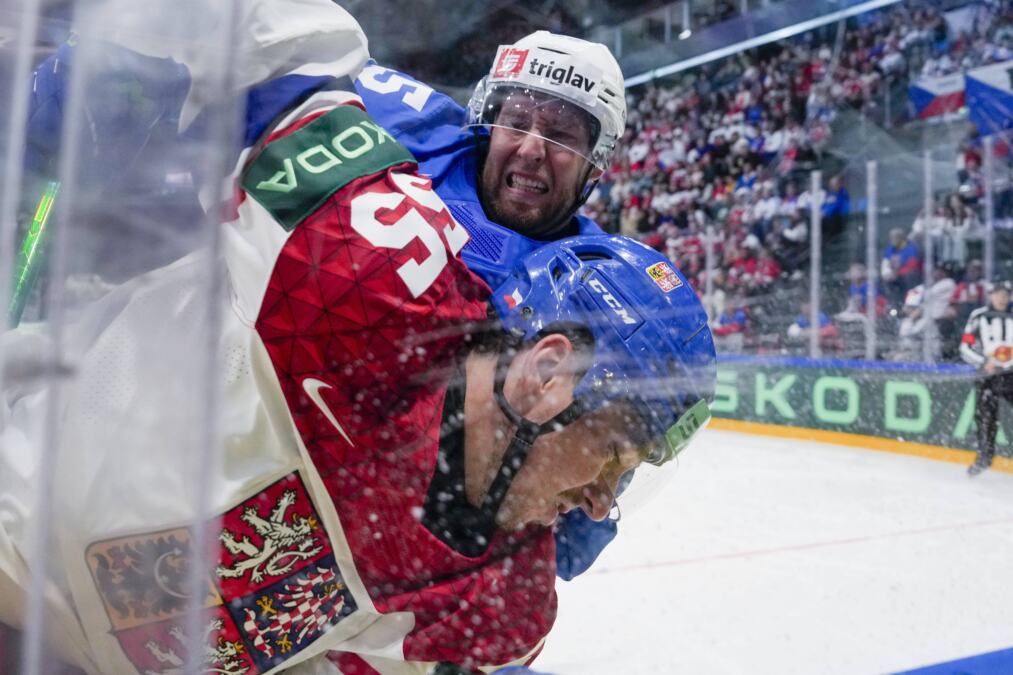 ČUDO KAKVO HOKEJ NE PAMTI: Slovenija senzacionalno pobedila Češku!