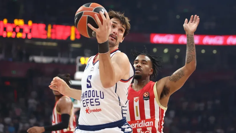 Efes zamalo prosuo dobijen meč, Šarić sprečio epski preokret