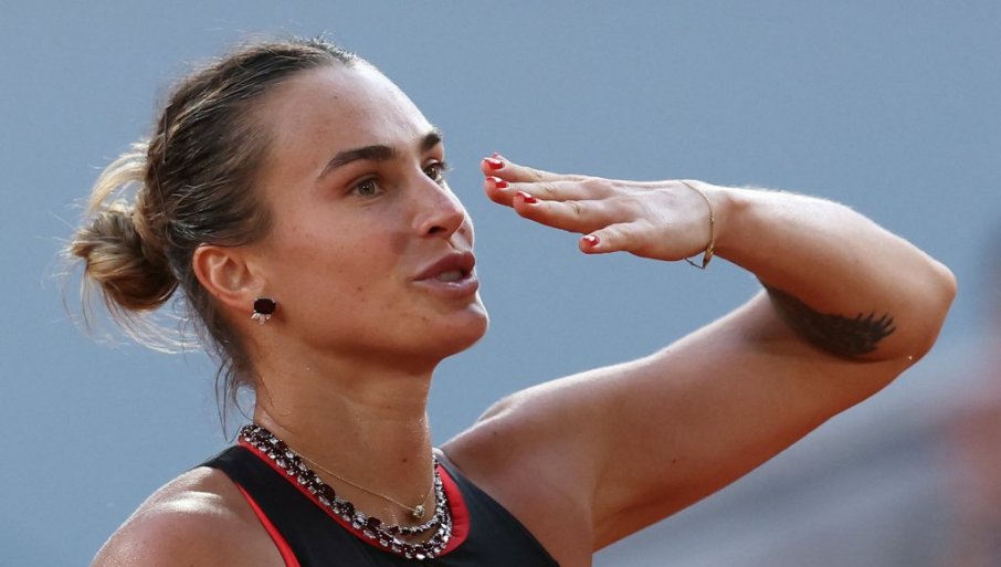 OVO JE SESTRA ARINE SABALENKE! Lepotica, ima zanimljivo ime! Prvi put pokazala u javnosti i majku, sada su napravile zajedničke fotke (FOTO)