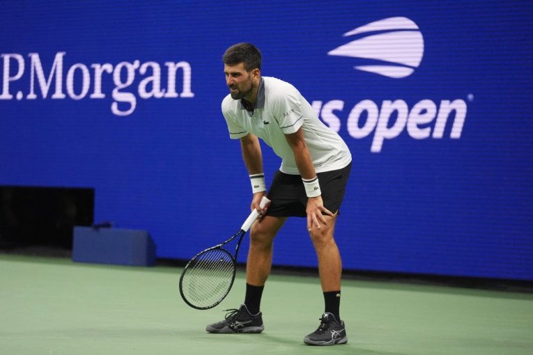 NOVAK ĐOKOVIĆ ZAPLAKAO ZA VREME MEČA! Herojski izdržao do kraja uprkos ogromnim bolovima (VIDEO)