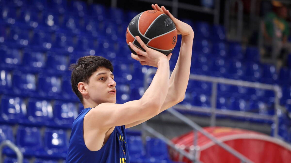 "Srbija 20 godina nije imala ovakvog igrača": Čudesni Nikola vodi orliće ka dugo čekanoj medalji