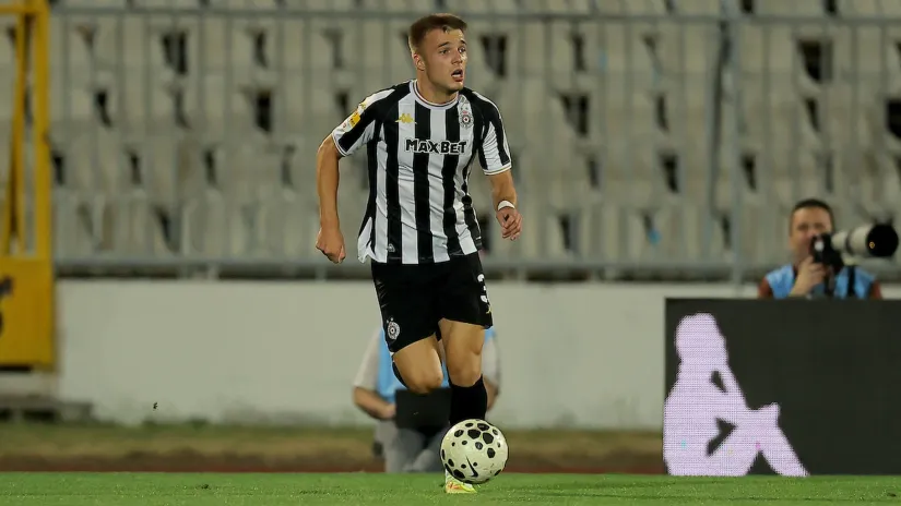 Gotovo: Roganović ide u Genk, Partizanu 3.500.000 + 500.000 evra