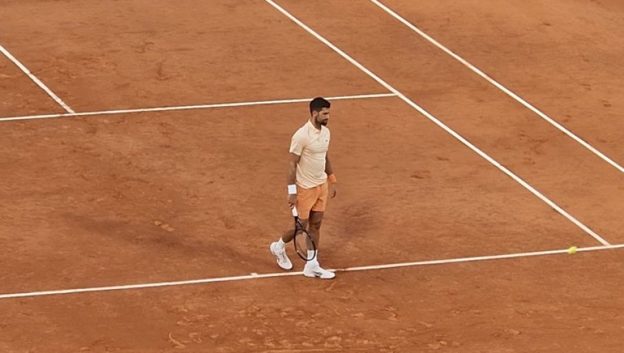 NADAM SE DA VIŠE NEĆU IGRATI PROTIV FRANCUZA: Novak raspoložen pred novinarima posle pobede