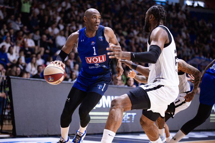 POTPUNI HAOS PRED POLUFINALE ABA LIGE, BUDUĆNOST NE ŽELI DA PUTUJE U DUBAI: Podgoričani doneli radikalnu odluku: "Određeni broj igrača ne želi..."