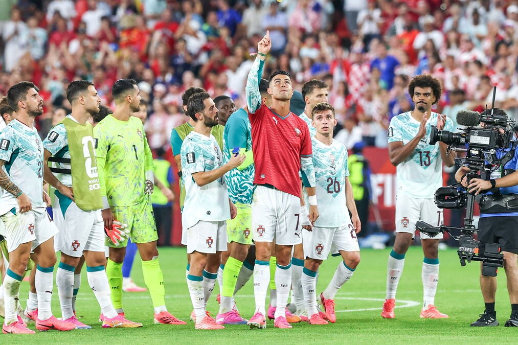 EMOTIVNE SCENE KOJE SLAMAJU SRCA - RONALDO U CENTRU PAŽNJE! Portugal posle EPSKE DRAME srušio Hrvatsku, Kristijano povukao potez o kom BRUJI PLANETA! (FOTO)