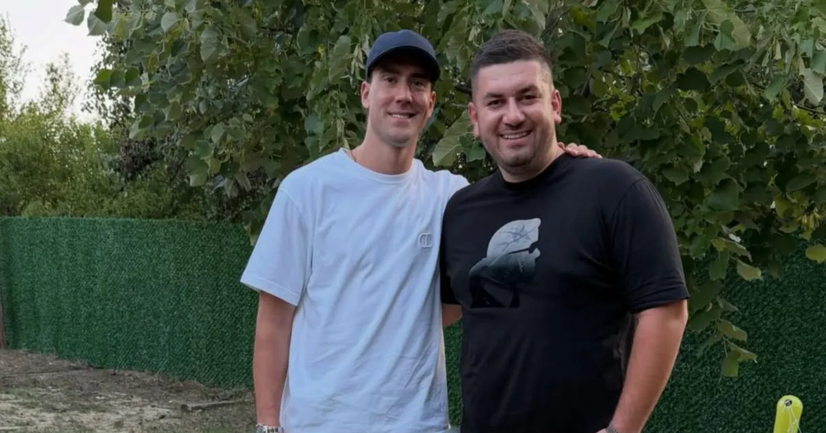 Dušan Vlahović u Torinu u društvu srpskog pevača: Nije mu palo teško što Juventus ima novu "devetku"
