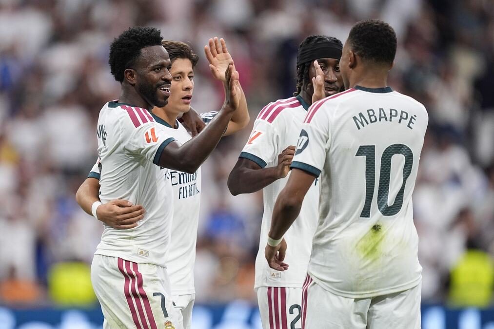 MURINJOVA MAŠINERIJA RADI PUNOM PAROM: Fudbaleri Real Madrida ubedljivi protiv Malage