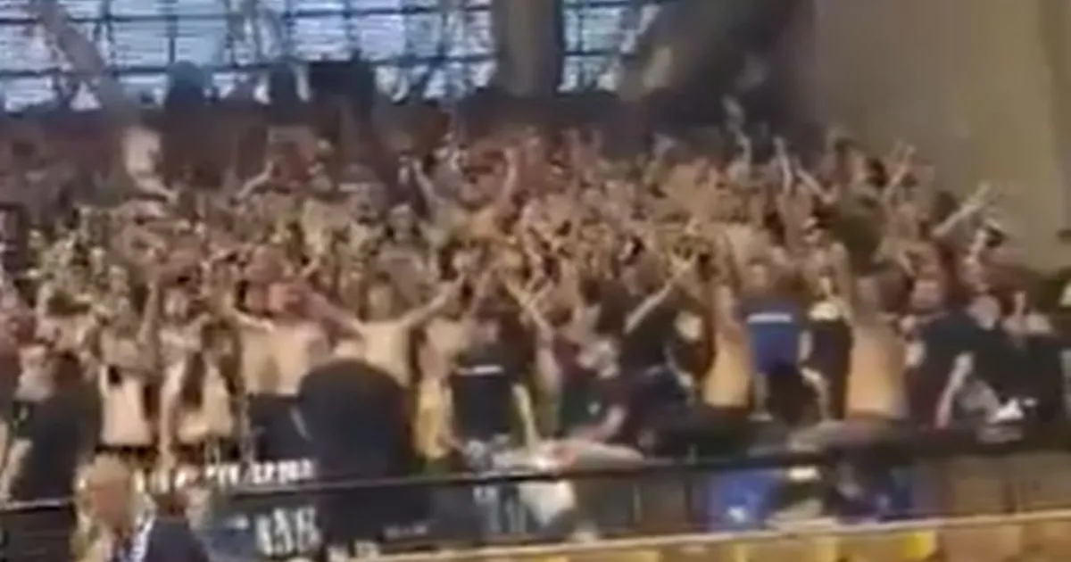 Navijači BiH vređali Ratka Mladića: "Crna zemlja nek' te jede..."