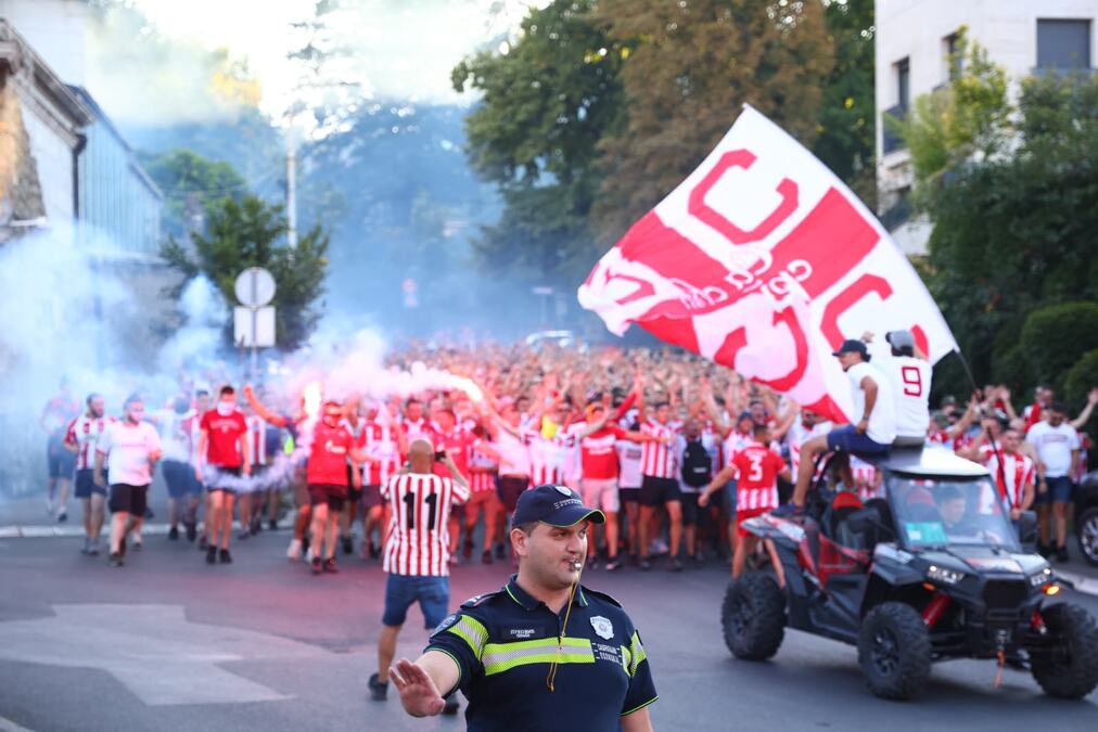 POZIV NA JEDINSTVO SVIMA KOJIMA JE CRVENA ZVEZDA NA SRCU: Oglasili se navijači crveno-belih i poslali moćnu poruku pred utakmicu sa Česima