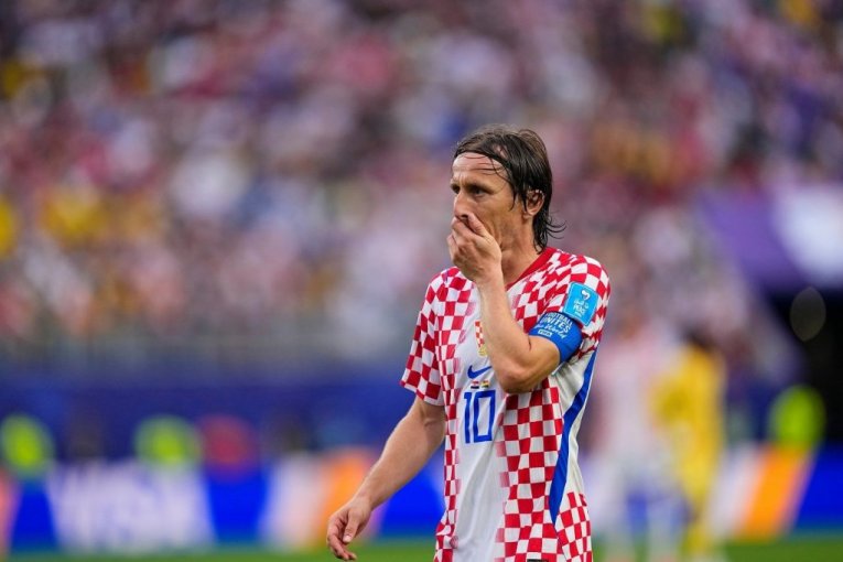HRVATSKA NA NOGAMA! Luka Modrić doneo najvažniju odluku o budućnosti (FOTO)