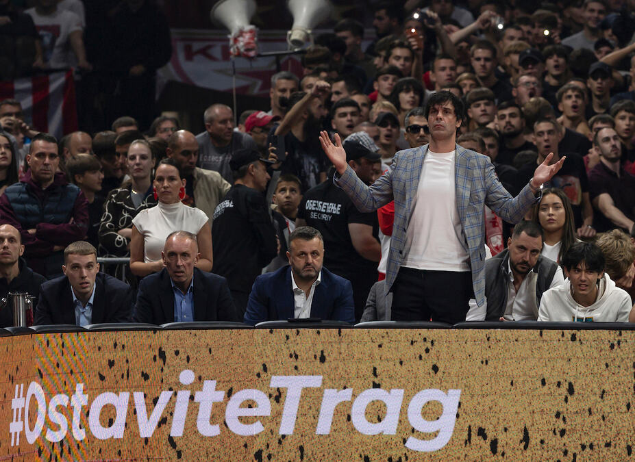 KAKO JE TEO PREŽIVEO OVU DRAMU?! Kamere zabeležile njegove reakcije u Zvezdinoj završnici za infarkt!