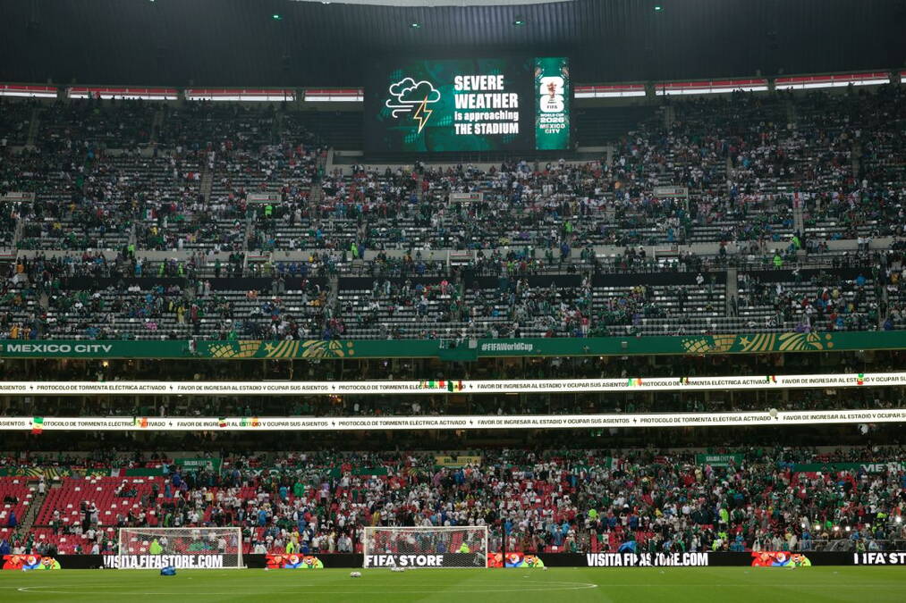 Haos na SP pred meč Meksiko - Engleska: Odložen početak, FIFA je ipak bila u pravu