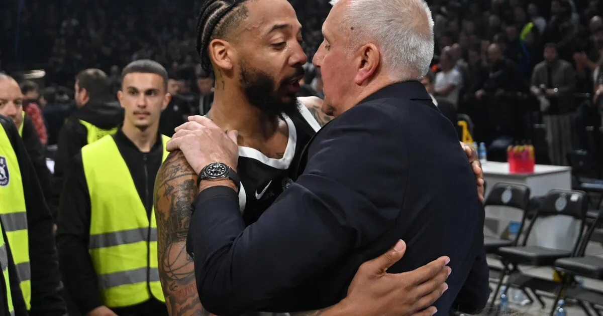 Željko Obradović otkrio o čemu je pričao sa Karlikom Džonsom posle meča: "Video sam njegovu izjavu pre meča"