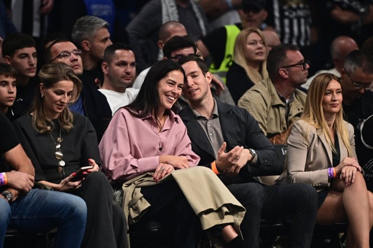 Ana Ivanović kakvu nikada niste videli: Svi komentarišu jedan detalj i ima veze sa Švajnštajgerom (FOTO)