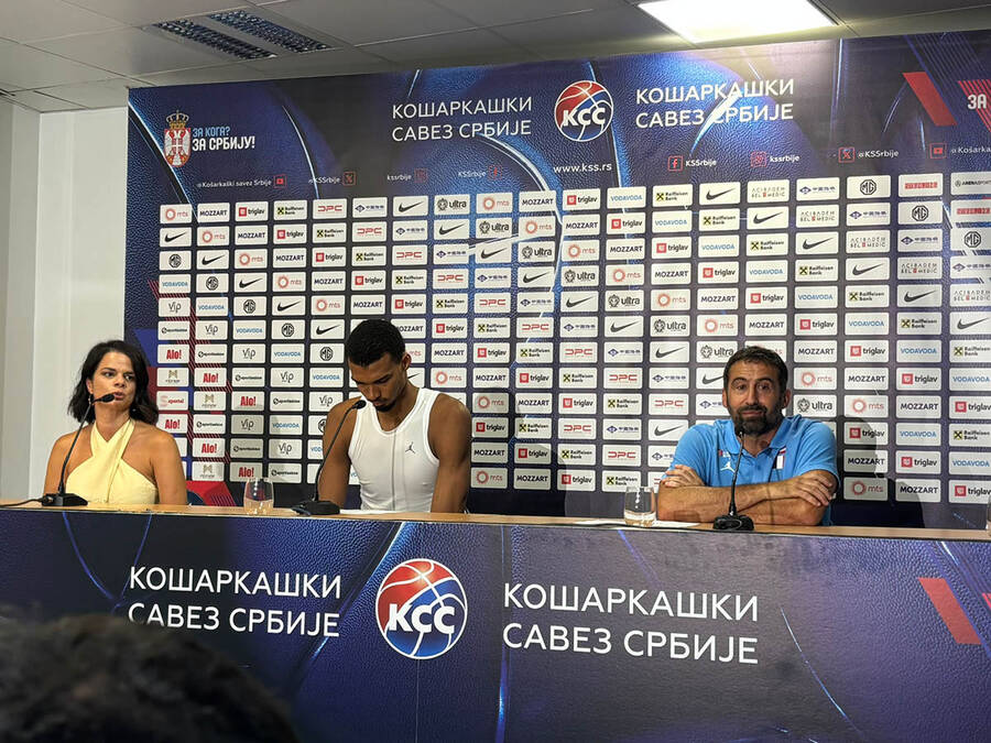 Viktor Vembanjama: "Kakva prijateljska, je l' ste videli kako sam ga udario?"