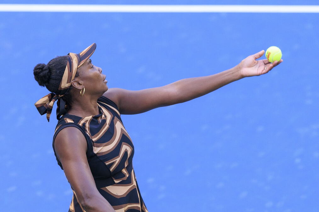 TRIJUMFALNI POVRATAK: Serena Vilijams pobedila u svom prvom meču nakon četiri godine odsustva