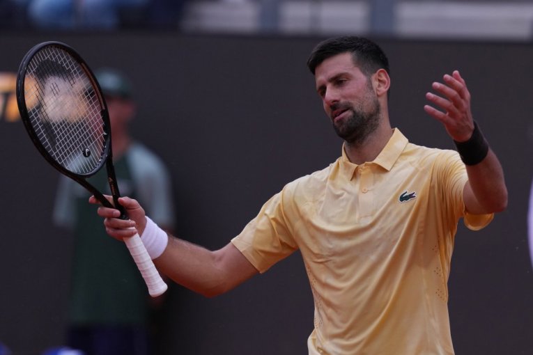 ĐOKOVIĆ NASTAVLJA TAKMIČENJE: Nole protiv Roajera juri novu pobedu na Rolan Garosu!
